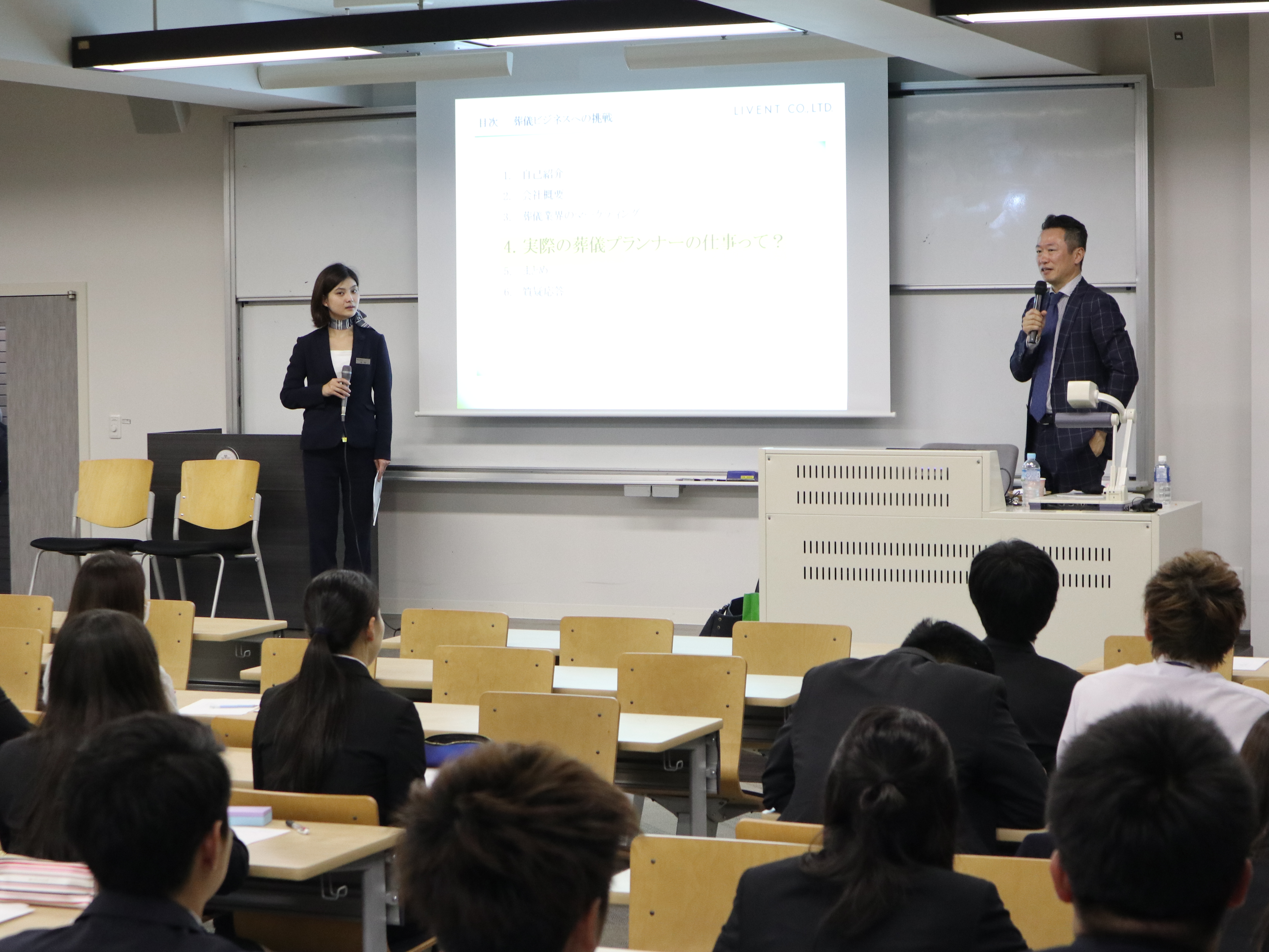 代表取締役三上力央と新入社員の対談